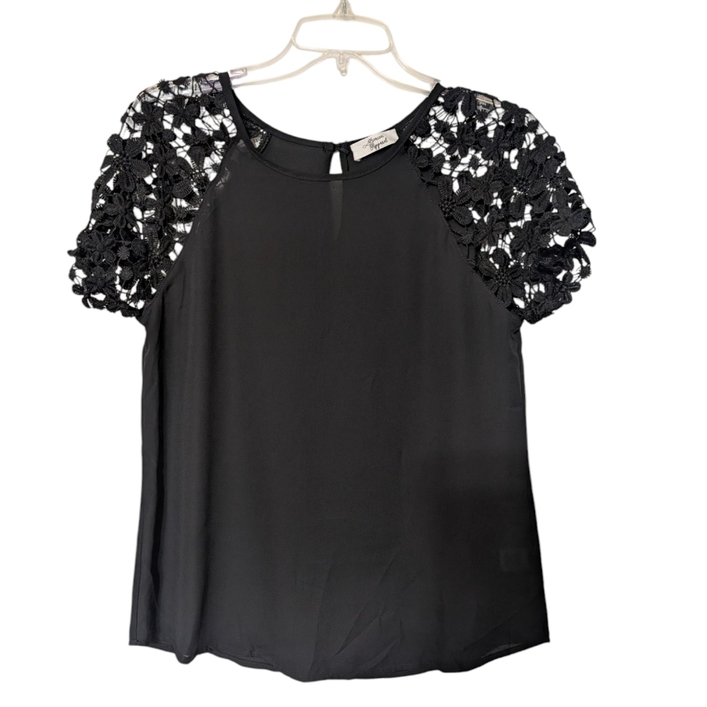 Beacon Apparel Elegant Black Floral Lace Sleeve Top Size‎ XS NWOT
